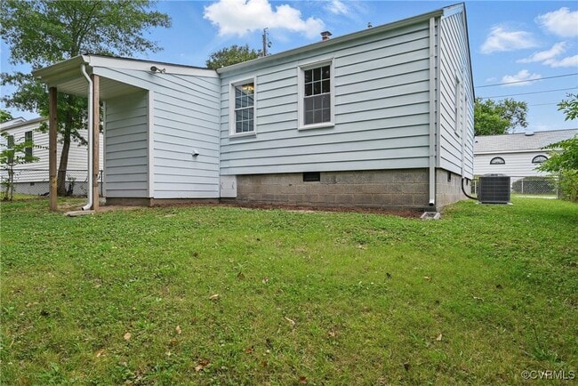 Photo - 862 Apperson St