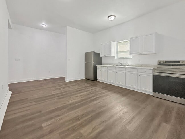 Photo - 4030 N Miro St