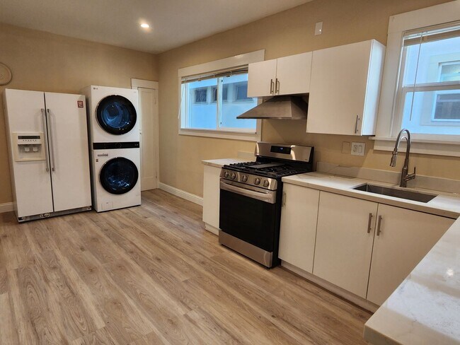 Photo - 41st St-343 Unit 343 41 st