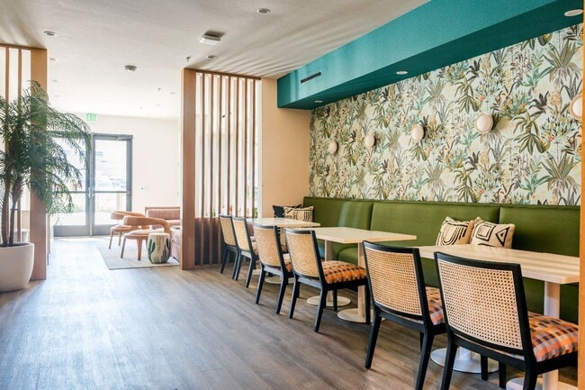 Clubhouse 212 Melba