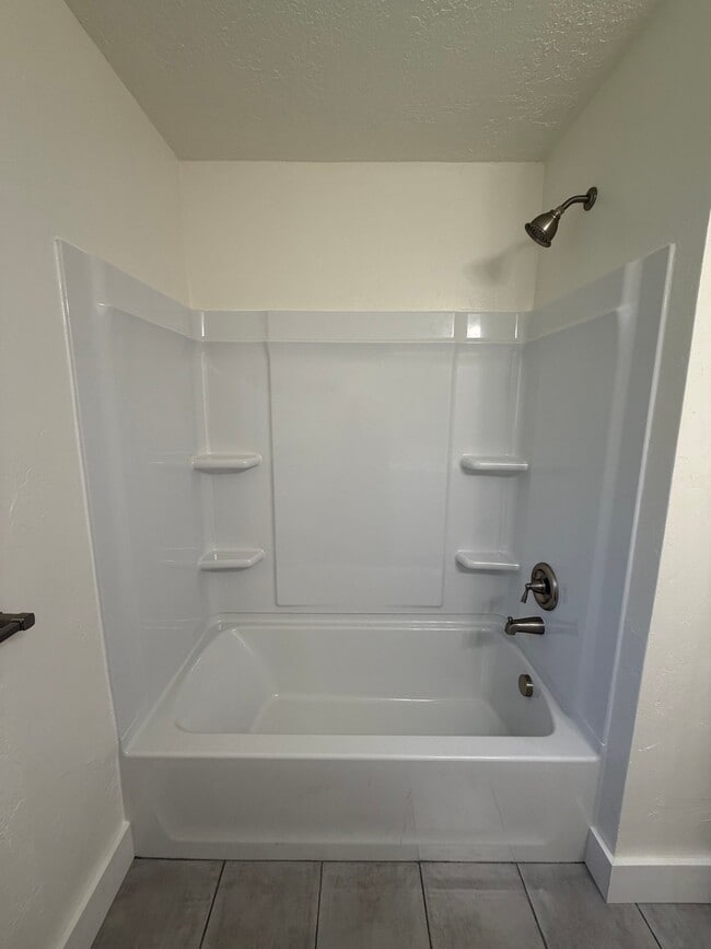 Photo - 2151 W 300 N St