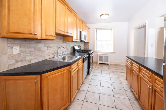 Kitchen - Pic 1