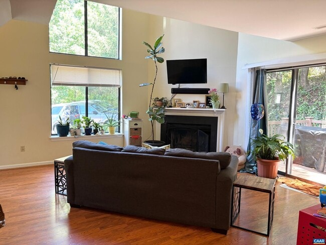 Photo - 275 Autumn Grove Ct