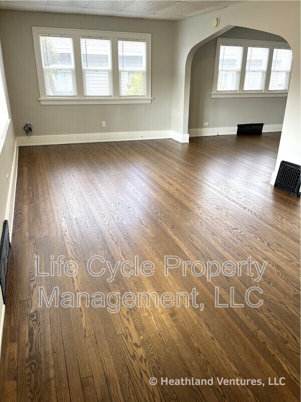 549 32nd St SE Condo Condo for Rent in Grand Rapids, MI