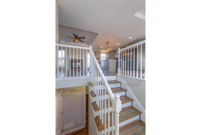 706 NW Baytree Dr
