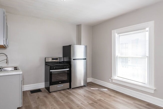 Photo - 115 E Foraker St Unit 115 E Foraker 1