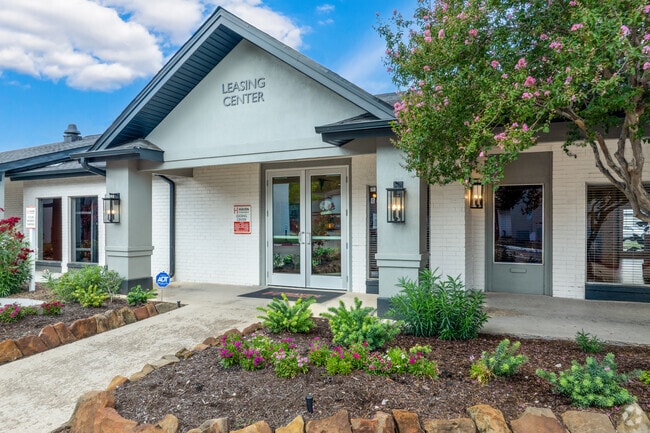 Entrance to Building - Haven at Briargrove