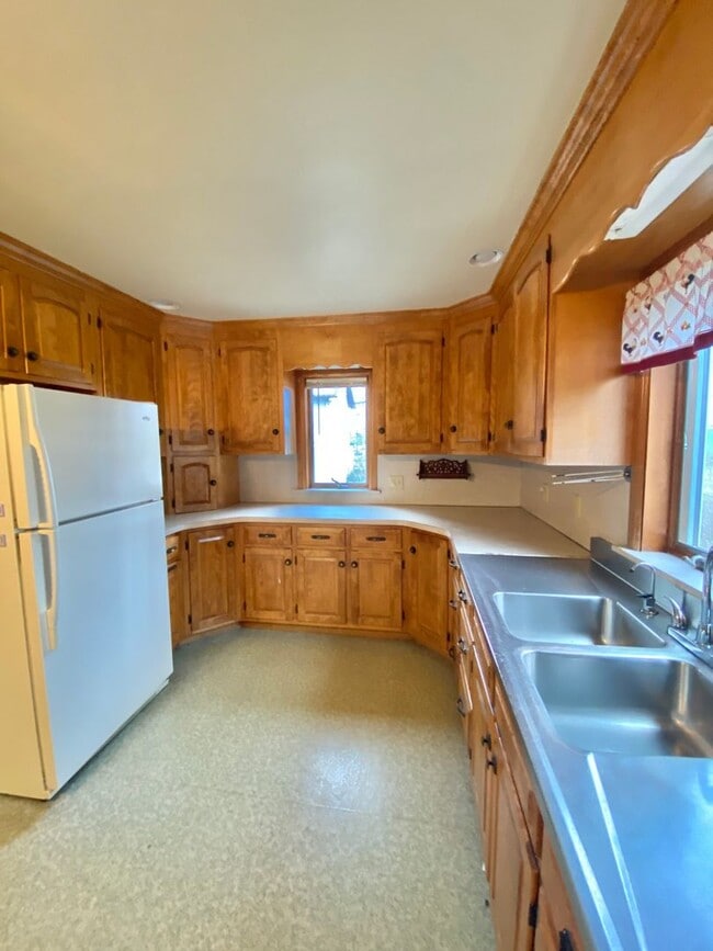 Photo - Peaceful Country Living - 4 BR / 3BA