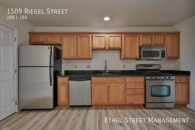 Photo - 1509 Riegel St