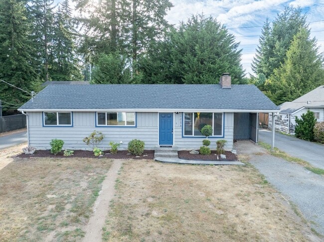 Building Photo - 8024 Florida Dr