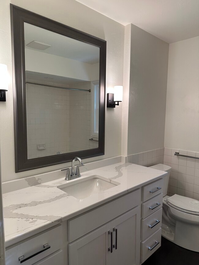 Photo - 1814 Fairview St