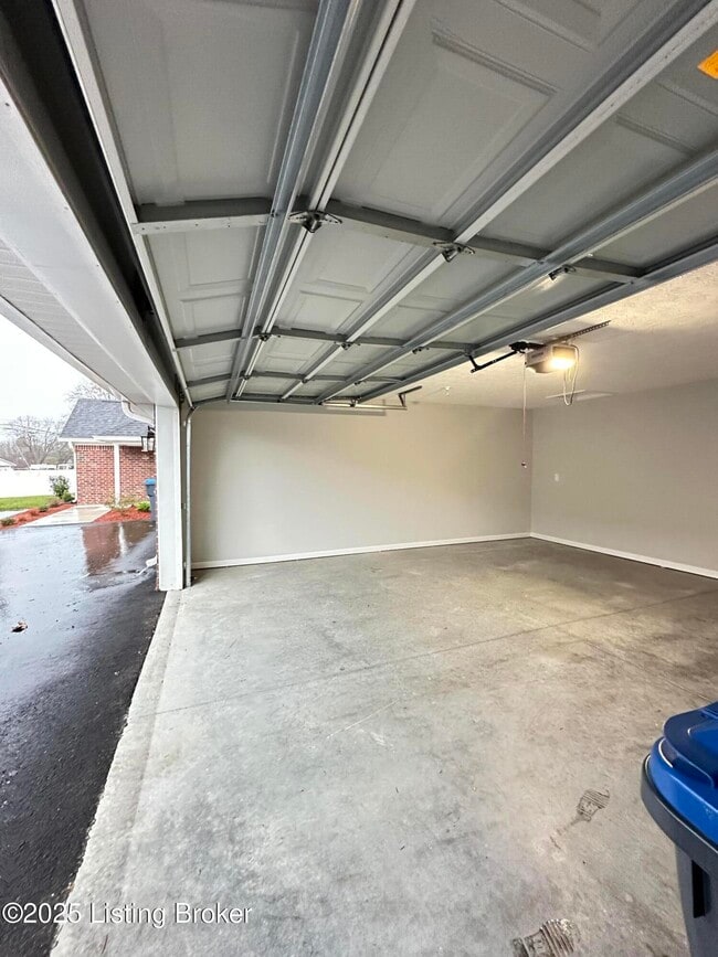 Photo - 514 Eagle Pointe Dr