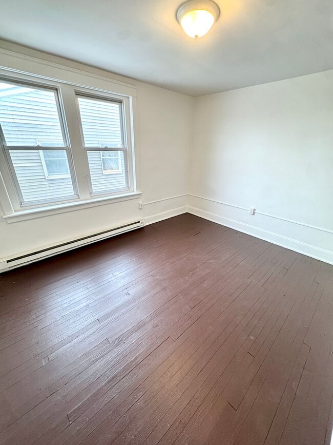 Photo - 819 E 5th St Unit 819 E 5th  2