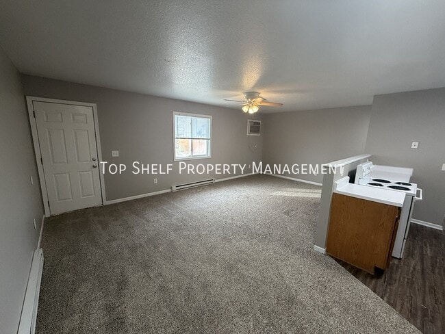 Photo - 218 4th St NW