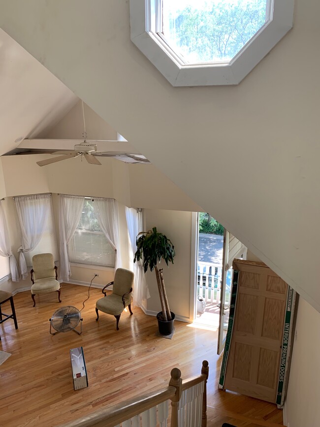 Photo - 1142 W Wolfram St Unit 2