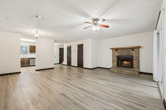 Photo - 1242 Chee Ln