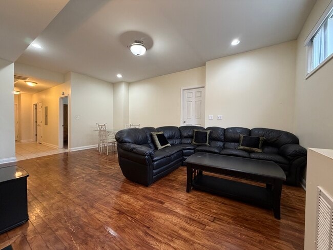 Photo - 2355 W Harrison St Unit GDN