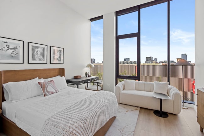 Photo - 1111 W Tilden St