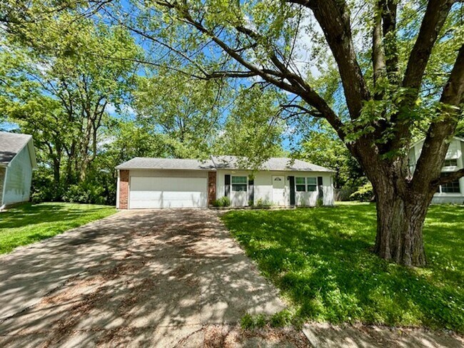 Charming 3-Bedroom Ranch on Quiet Cul-de-S... - Charming 3-Bedroom Ranch on Quiet Cul-de-S... House