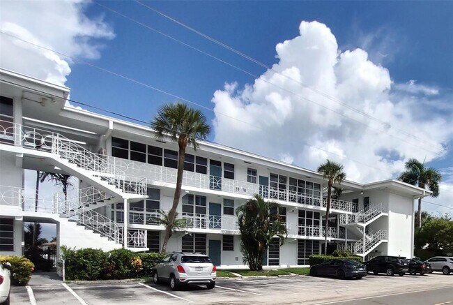 Photo - 2727 Yacht Club Blvd Unit 3D