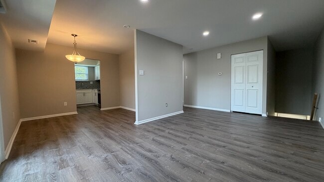 Building Photo - 4548 Rosemarie Dr Unit Updated 2 Bed 1 Bath in Neshaminy Valley!