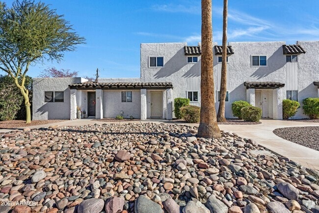Building Photo - 2415 N 71st St Rental