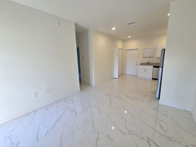 Photo - Cute and Cozy 2/1 Single family home