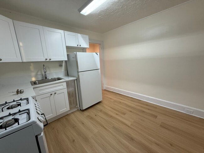 Photo - 183 Broad St Casa