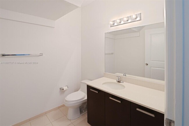 Photo - 333 NE 24th St