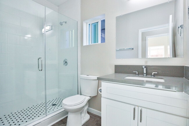 Photo - 5294 Manhasset Dr