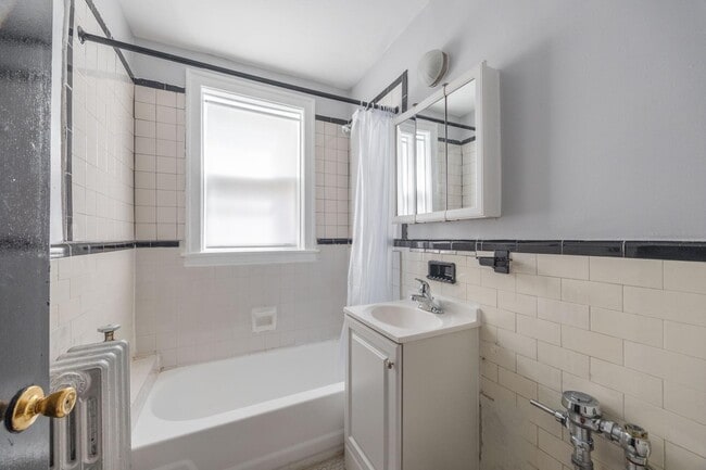 Photo - 917 W Eastwood Ave Unit 307
