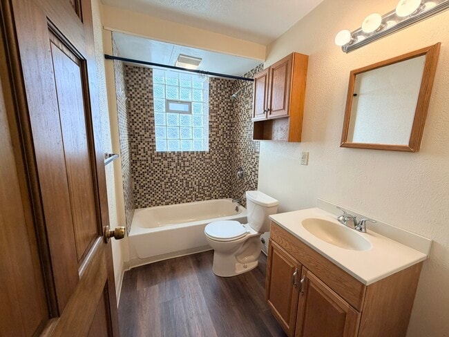 Photo - 7405 Detroit Ave Unit 2