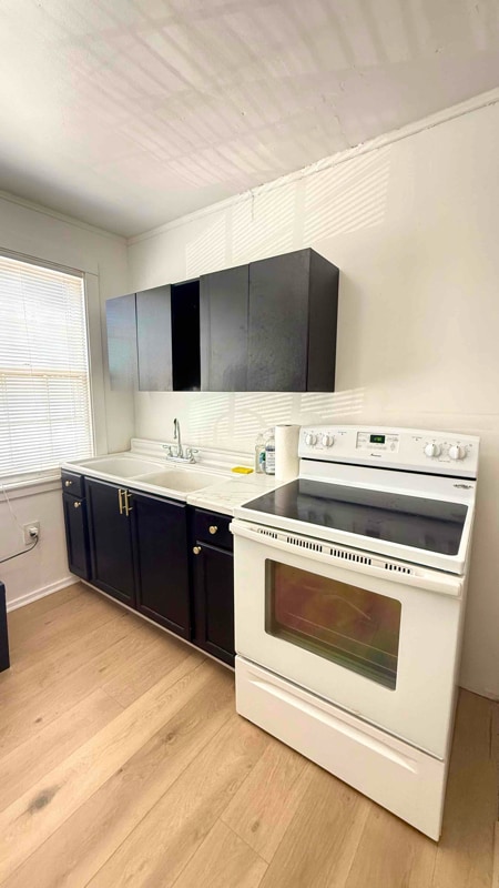 Photo - 732 W 1st St Townhome