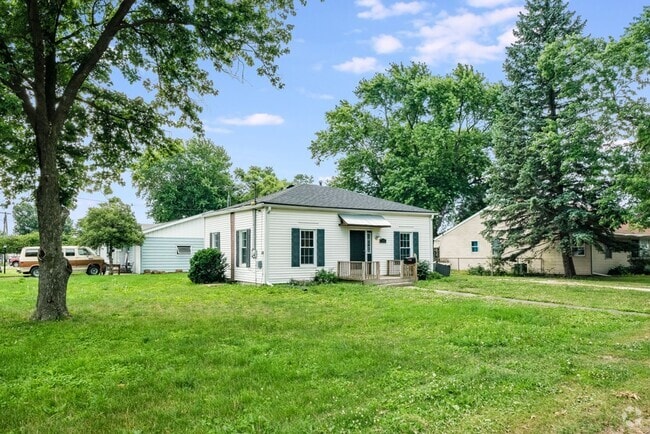 Building Photo - 2 Bedroom / 2 Bathroom House in Tuscola