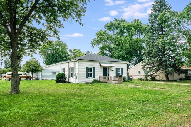 2 Bedroom / 2 Bathroom House in Tuscola - 2 Bedroom / 2 Bathroom House in Tuscola