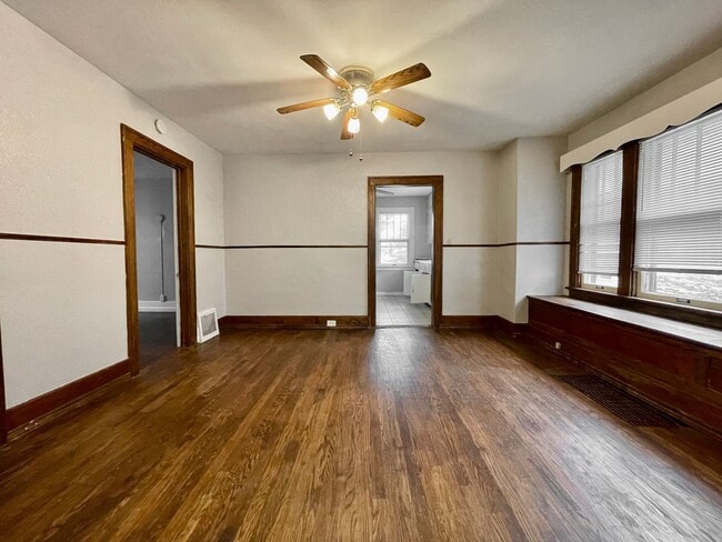 Photo - 839 W Larch Ave