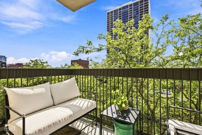 Photo - 1660 N La Salle Dr Unit 508