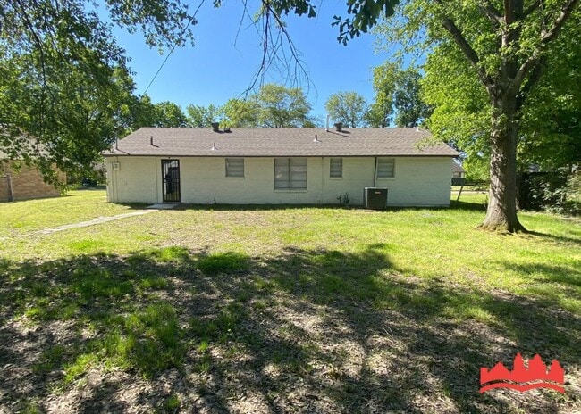 Photo - 2412 Gathings Dr