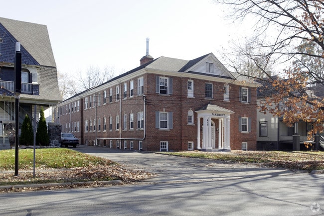 Photo - Parkmont Apartments