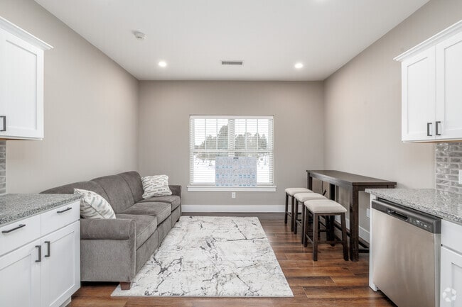 Guest Suite - Living Room
