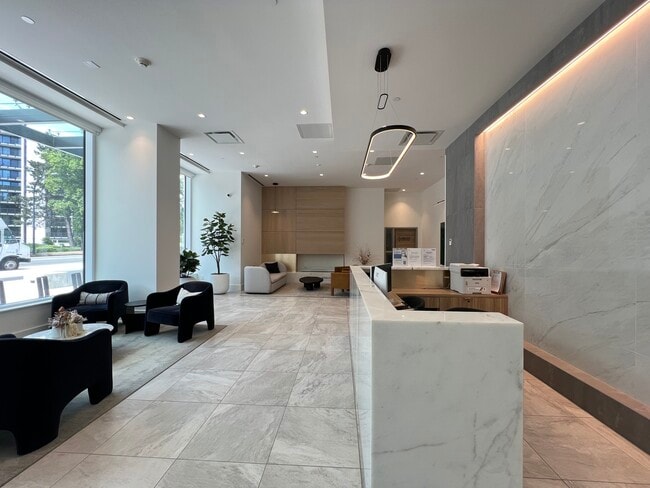 Photo - 6468 Willingdon Av Unit 21xx