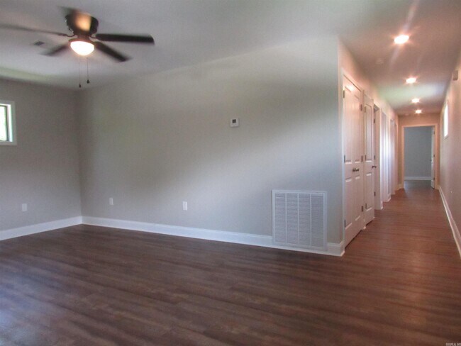 Photo - 1515 Stamps St