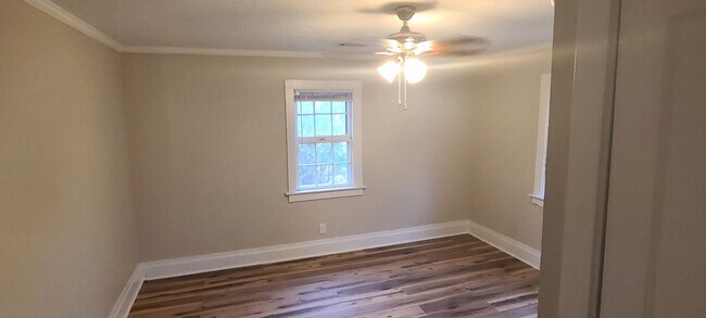 Photo - 710 Jefferson Dr