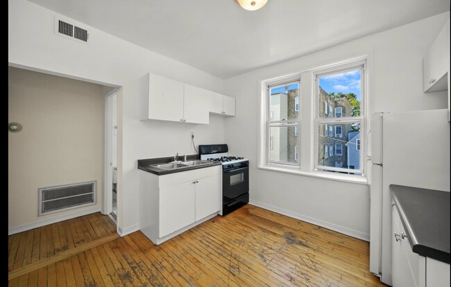 3036 W Wellington Ave Unit 3