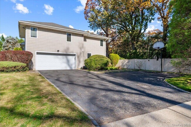 Photo - 25 Belmont Dr W