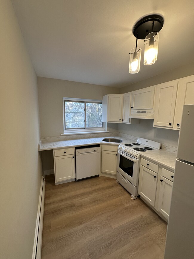 Photo - 65 Chiswick Rd Unit 4