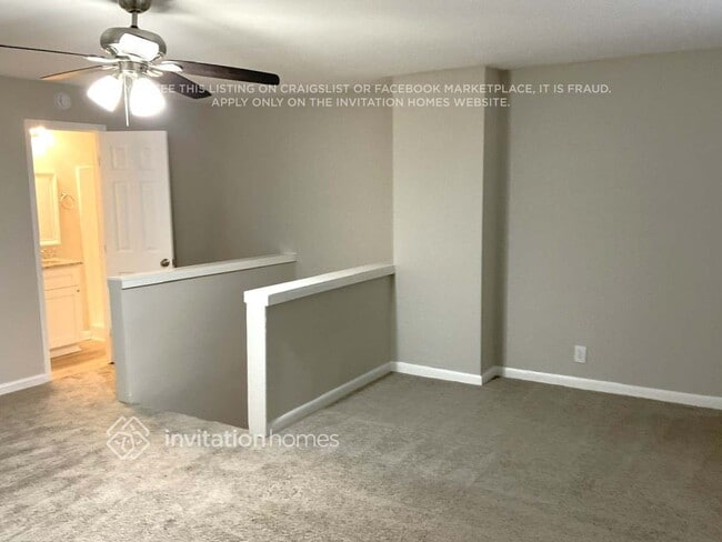 Photo - 544 Oakside Dr SW
