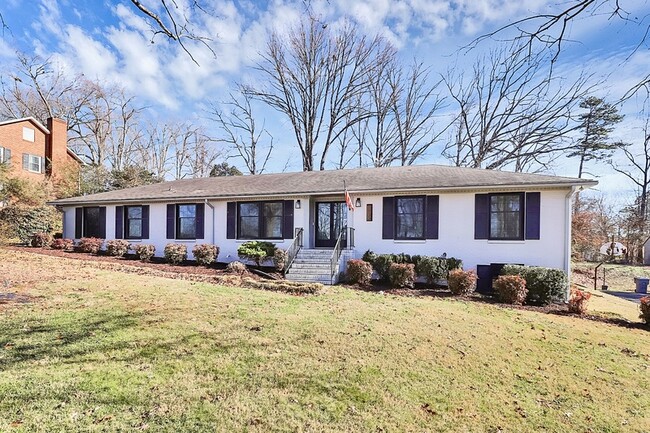 Building Photo - 1932 Stoneyridge Dr