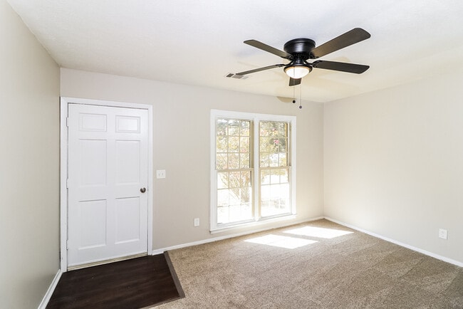 25 Hickory Cir