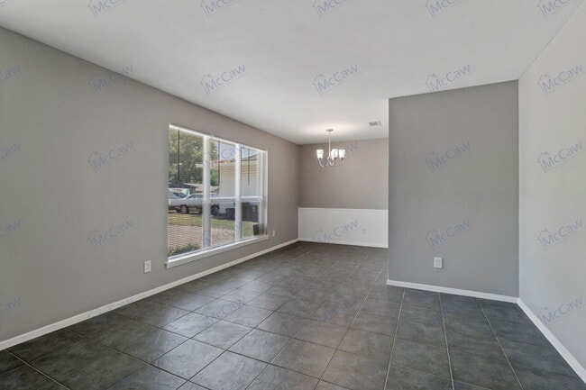 Photo - 737 Willow St
